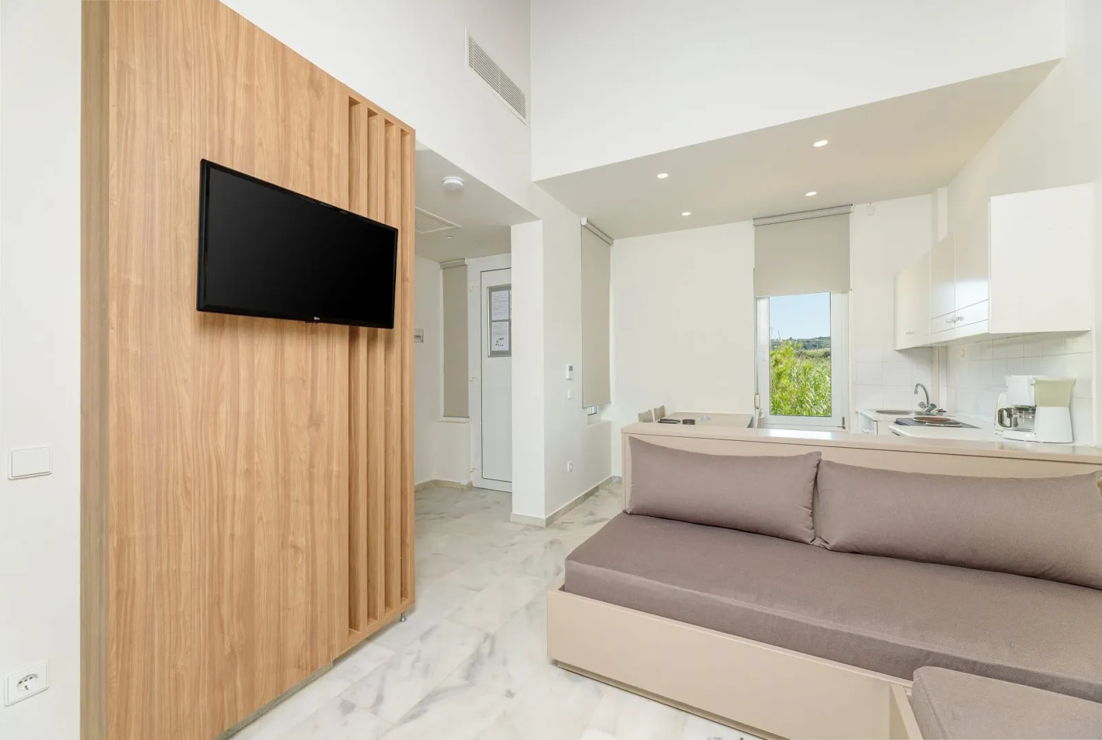 2 Bedroom Apartment Sea View