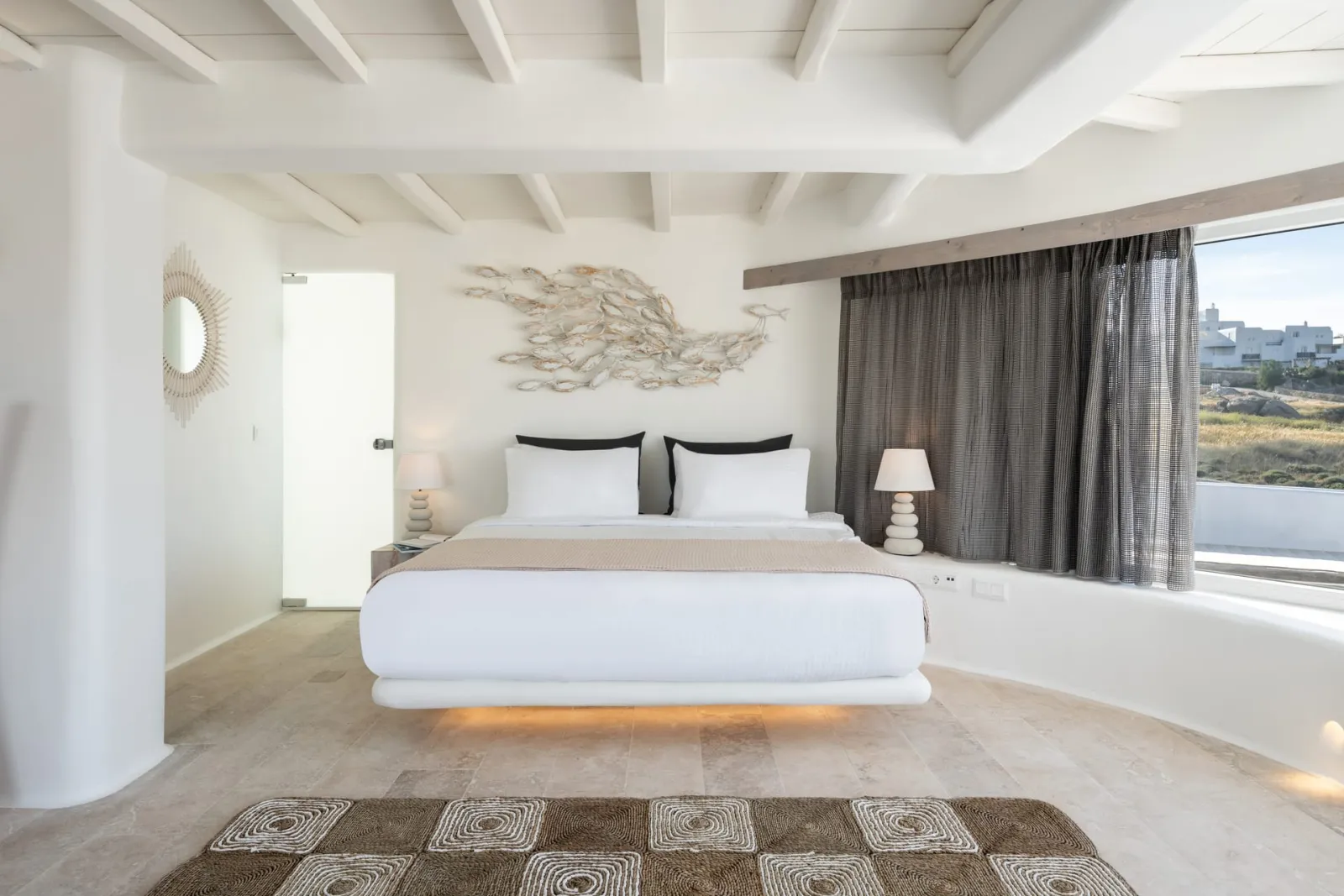 Queen Suite with Wide Sea View
