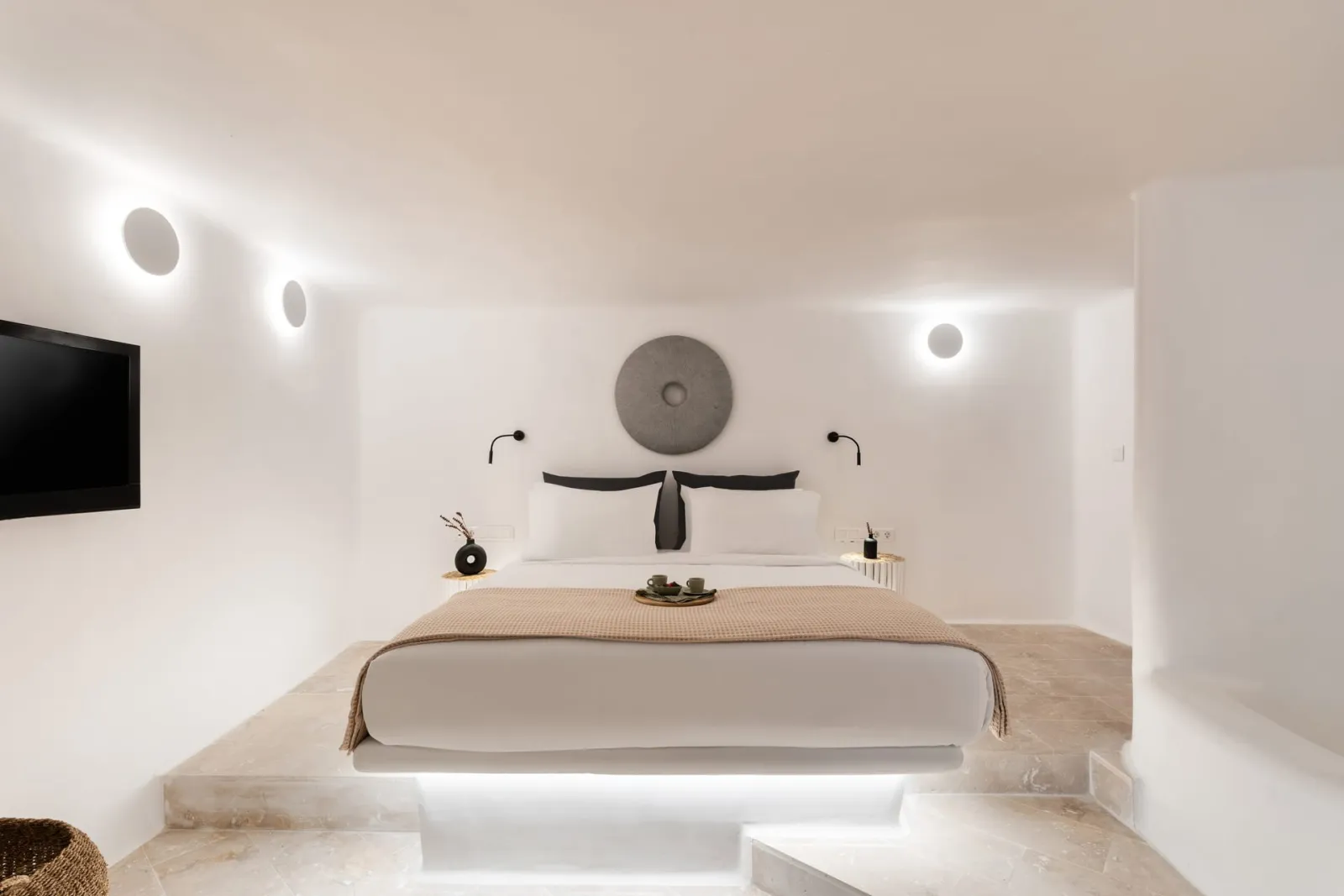 Three-Bedroom Executive Suite with Jacuzzi