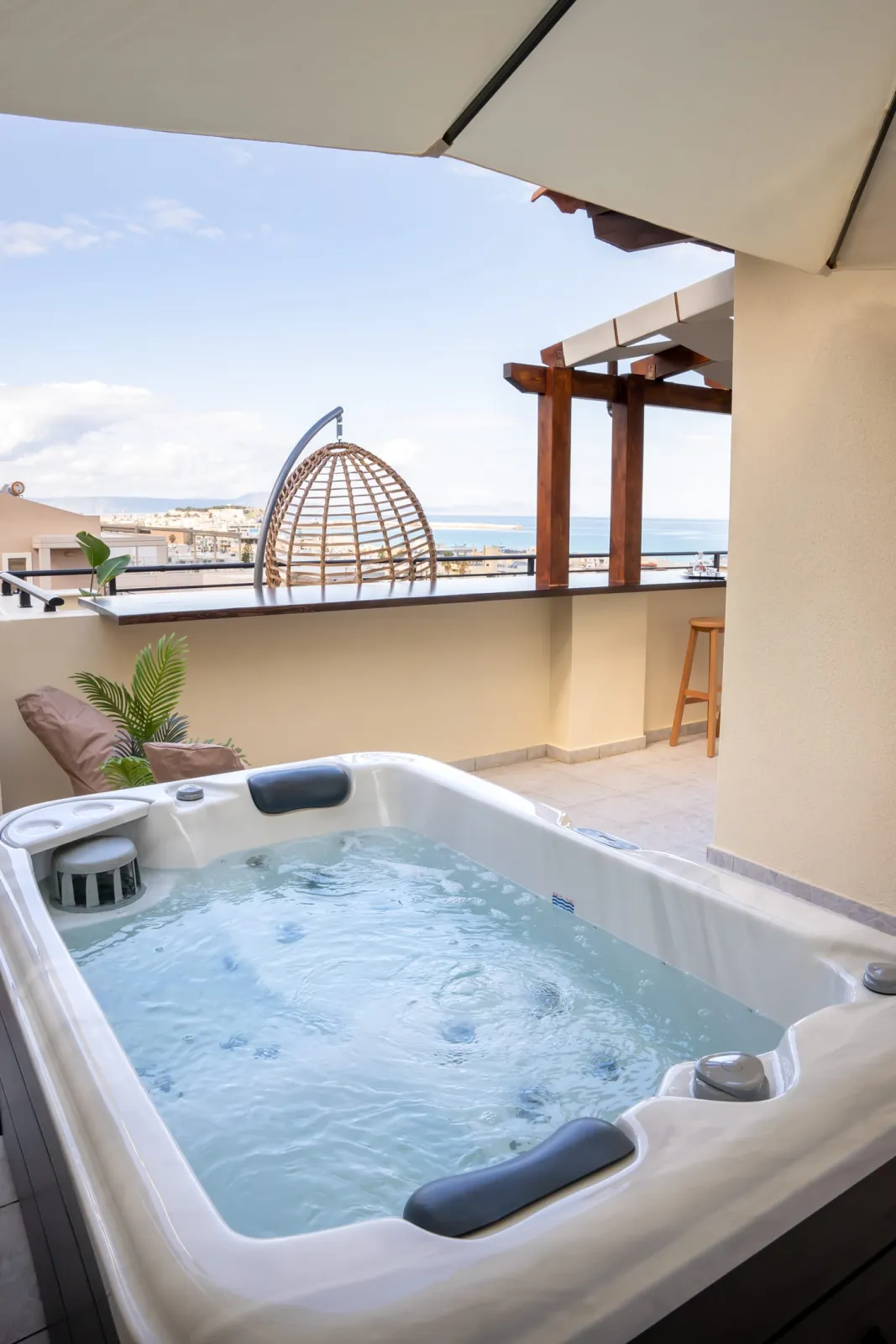 Μichalis Apartment with Outdoor Jacuzzi - Sea View | Rethymnon Town