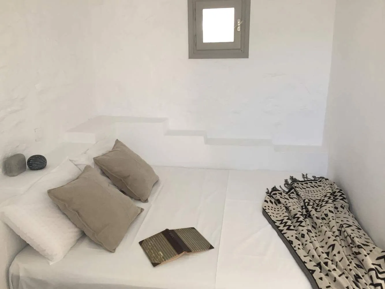 Farangi House