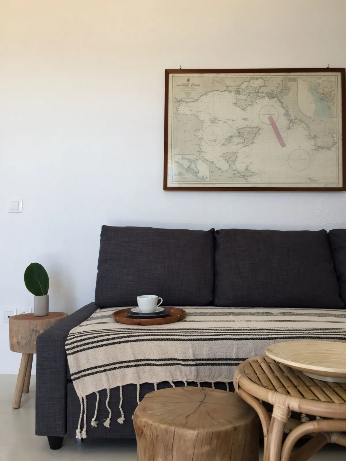Island White - Sunset apartment