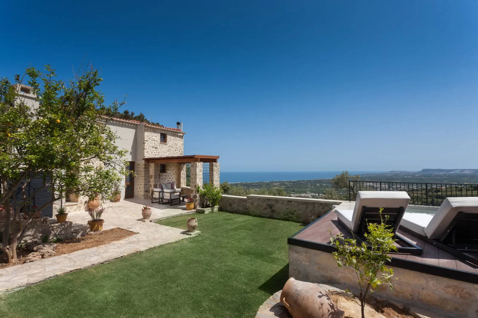 3 Bedroom | Ali Vafi's Villa with Jacuzzi &amp; Plunge Pool | Maroulas | Rethymno