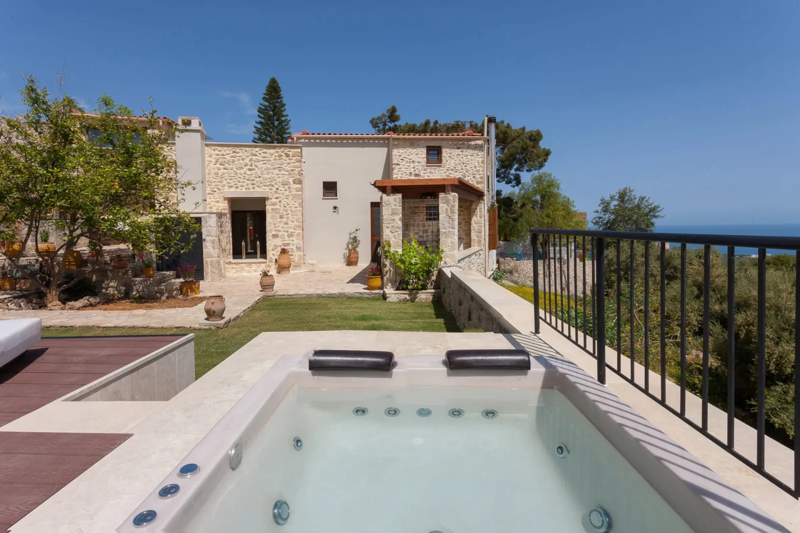 3 Bedroom | Ali Vafi's Villa with Jacuzzi &amp; Plunge Pool | Maroulas | Rethymno