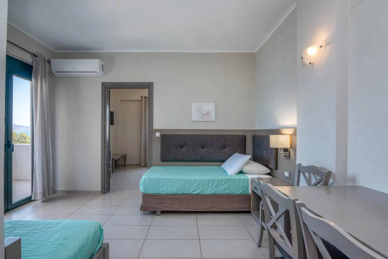 One Bedroom Apartment with Sea View