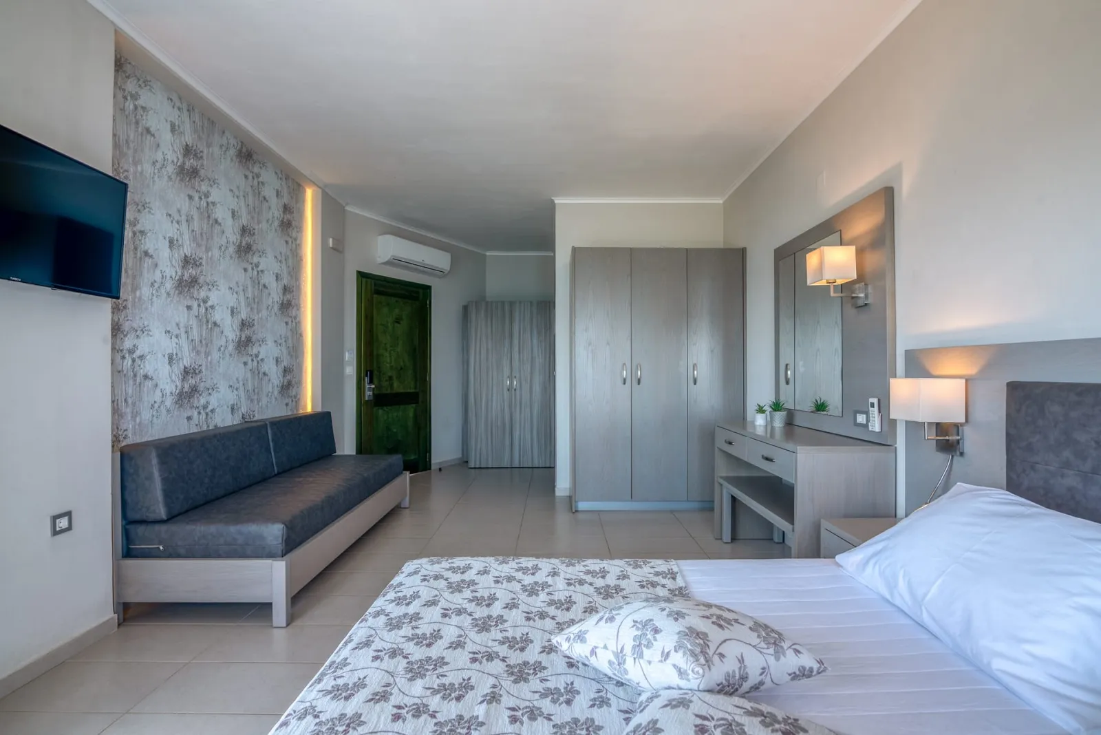 Sea Front Suite