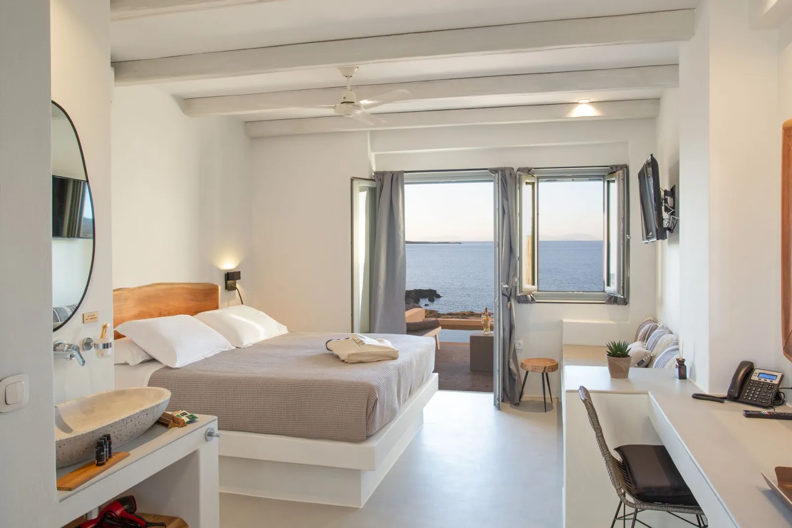 Superior Suite with Private Plunge Pool & Sea View