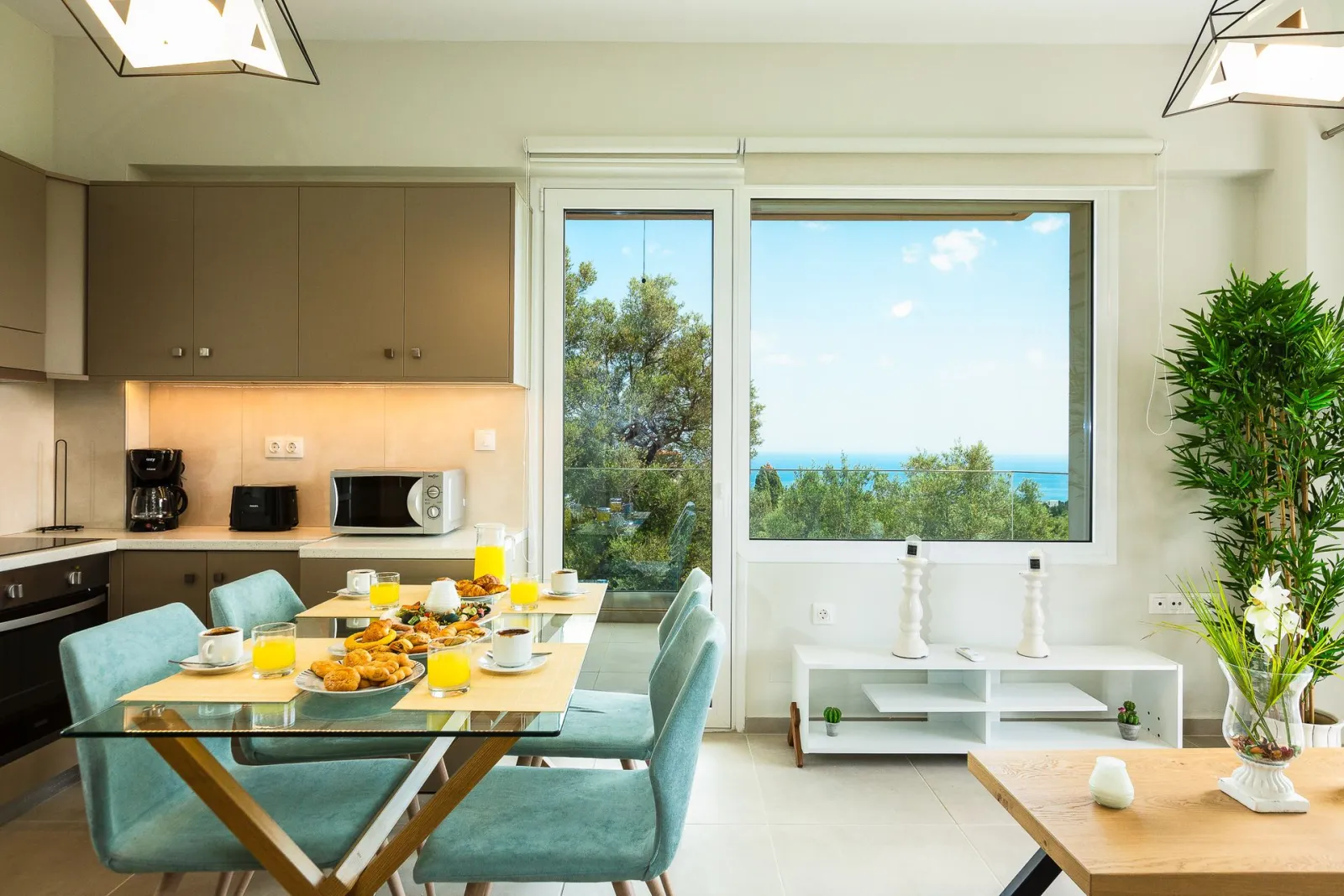 One Bedroom Apartment with Sea View