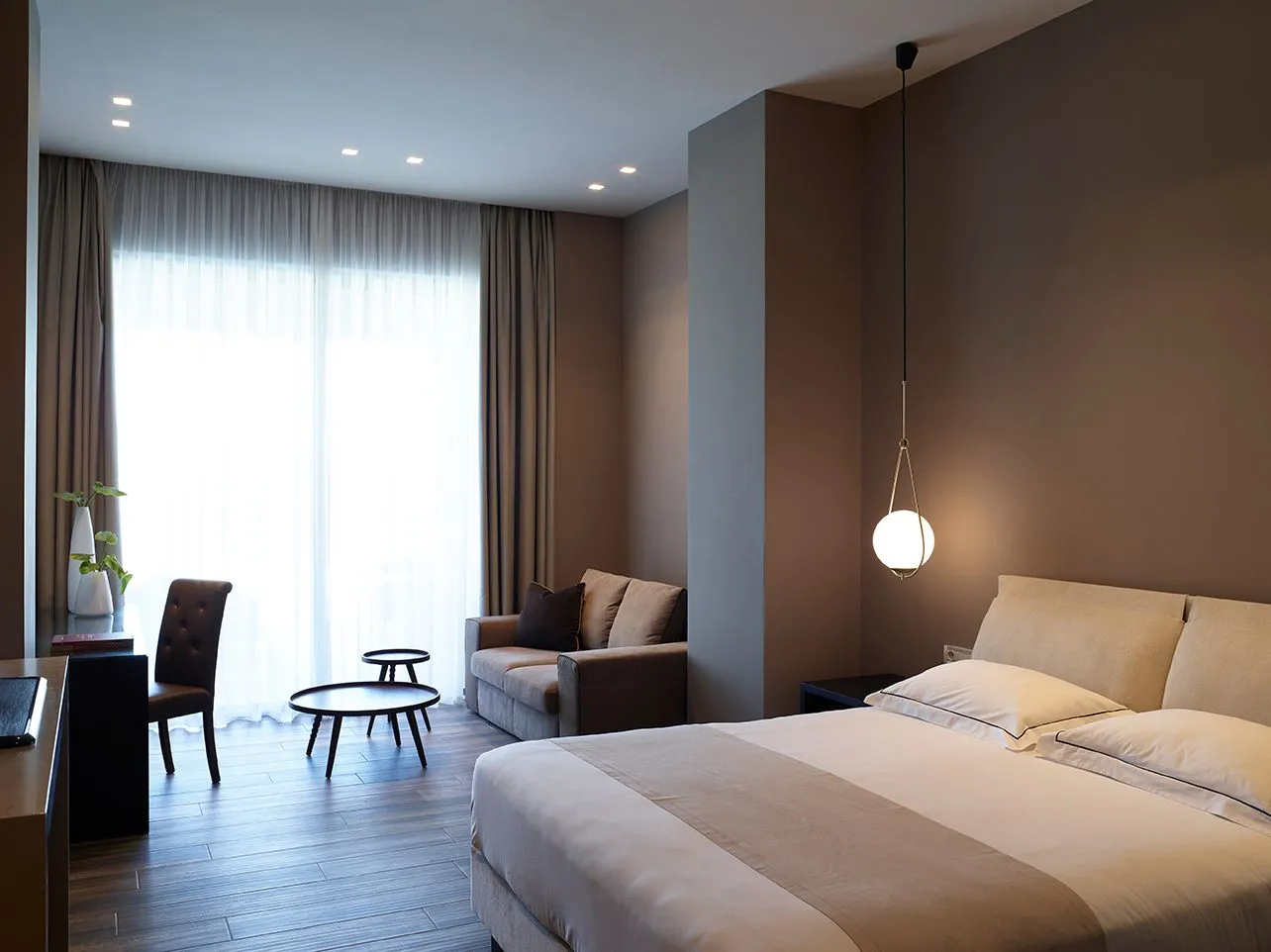 Junior Suite with Shared Pool