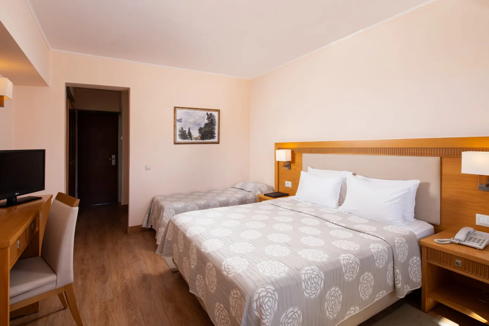 Triple Room with Land View