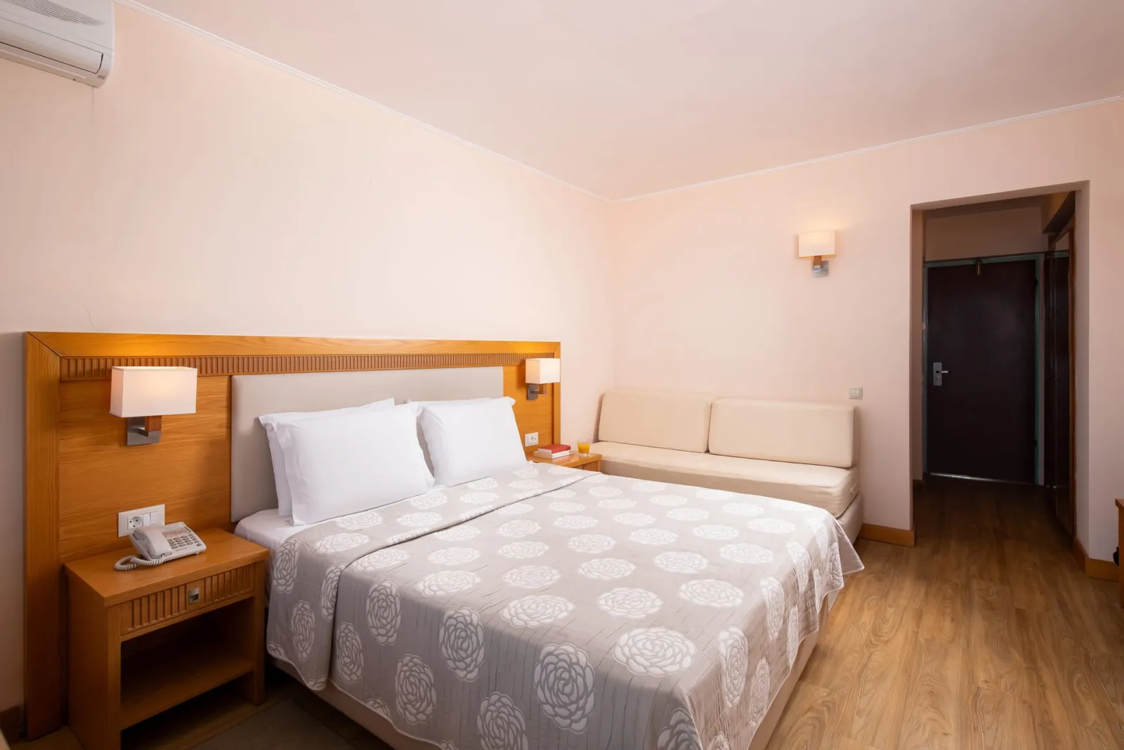 Triple Room with Sea View