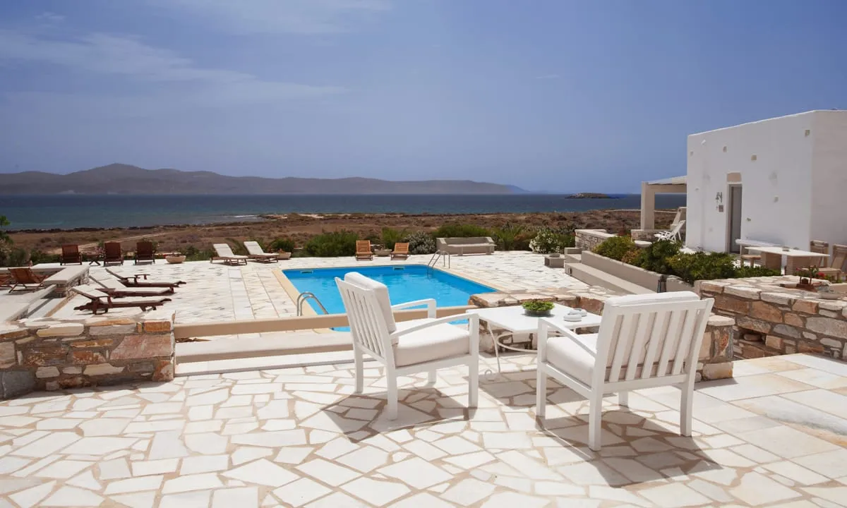 Villa Olympia Pebbles