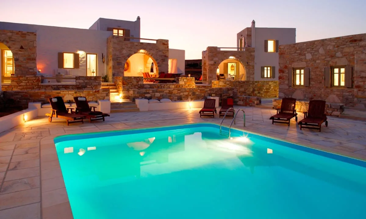 Villa Olympia Pebbles