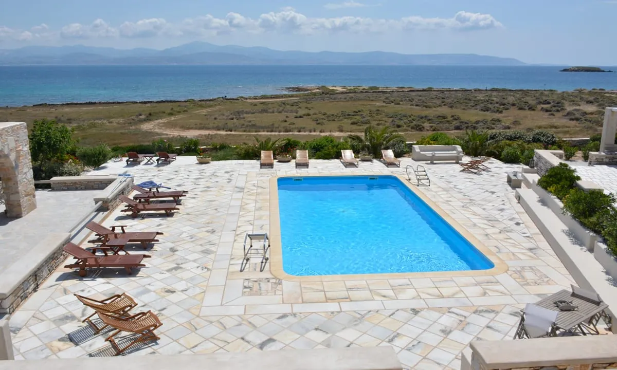 Villa Olympia Pebbles