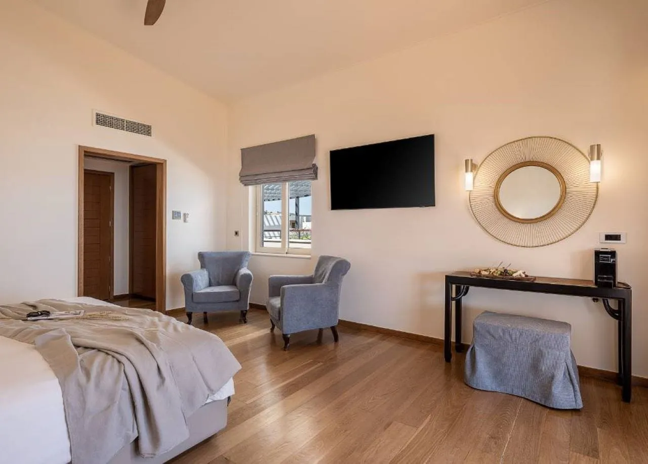 Honeymoon Suite with Outdoor Hot Tub