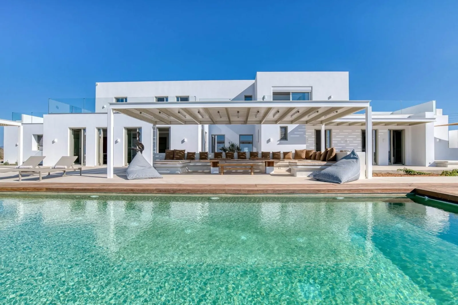 6 bedroom villa Miriam