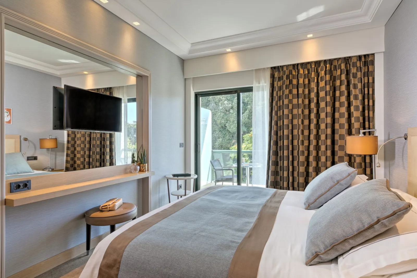 Double room - Hellenistic Walls View