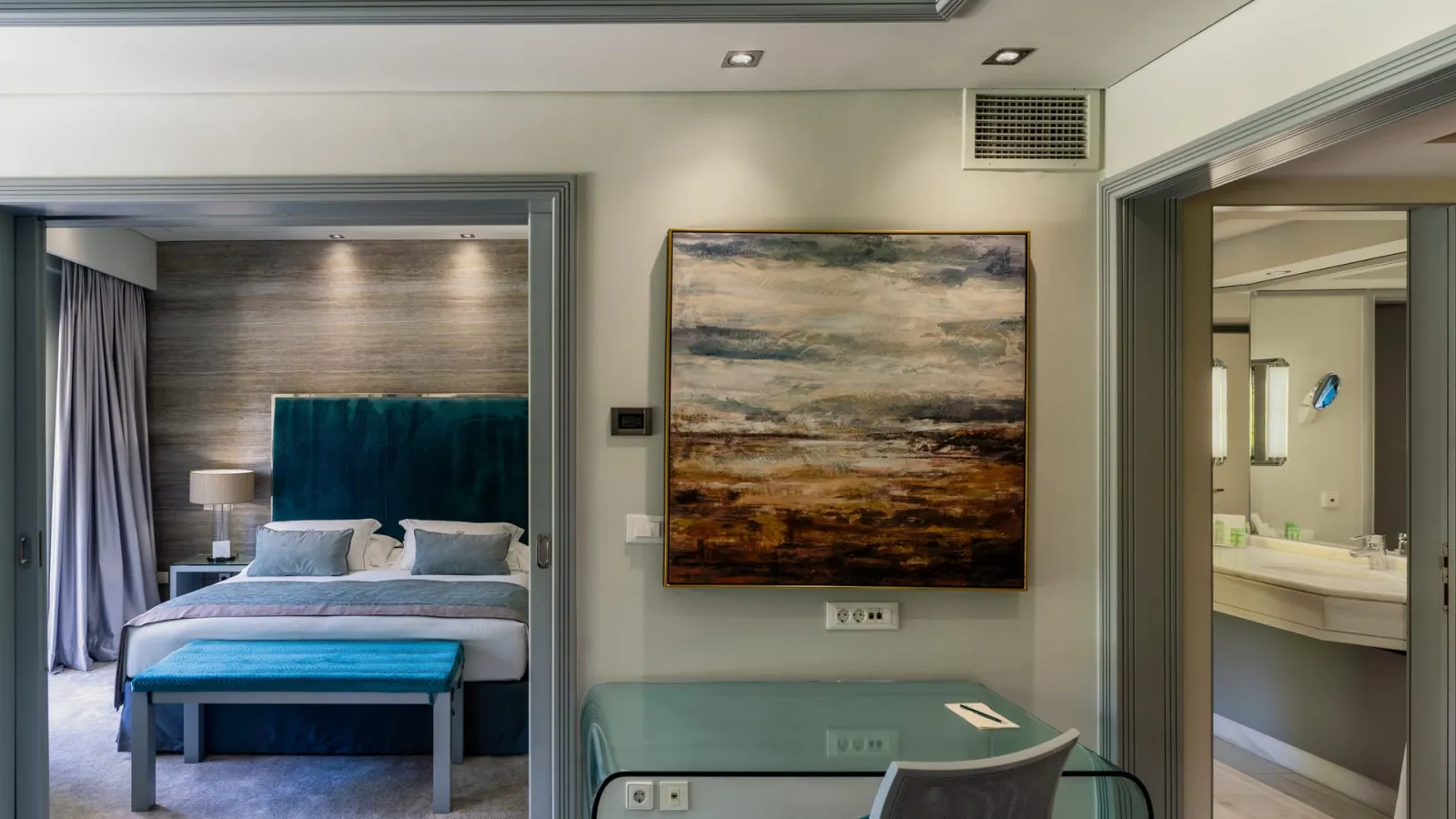 Executive Park Suite