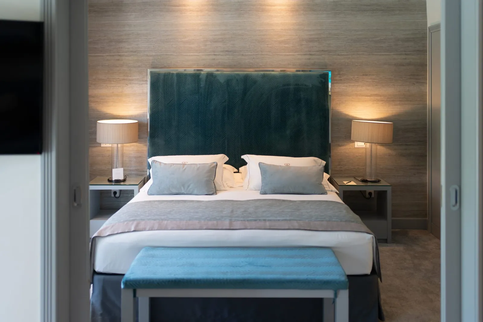 Executive Park Suite