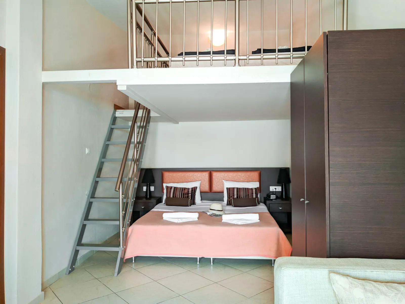 Αpartment Suite for 6 Persons With Kitchen