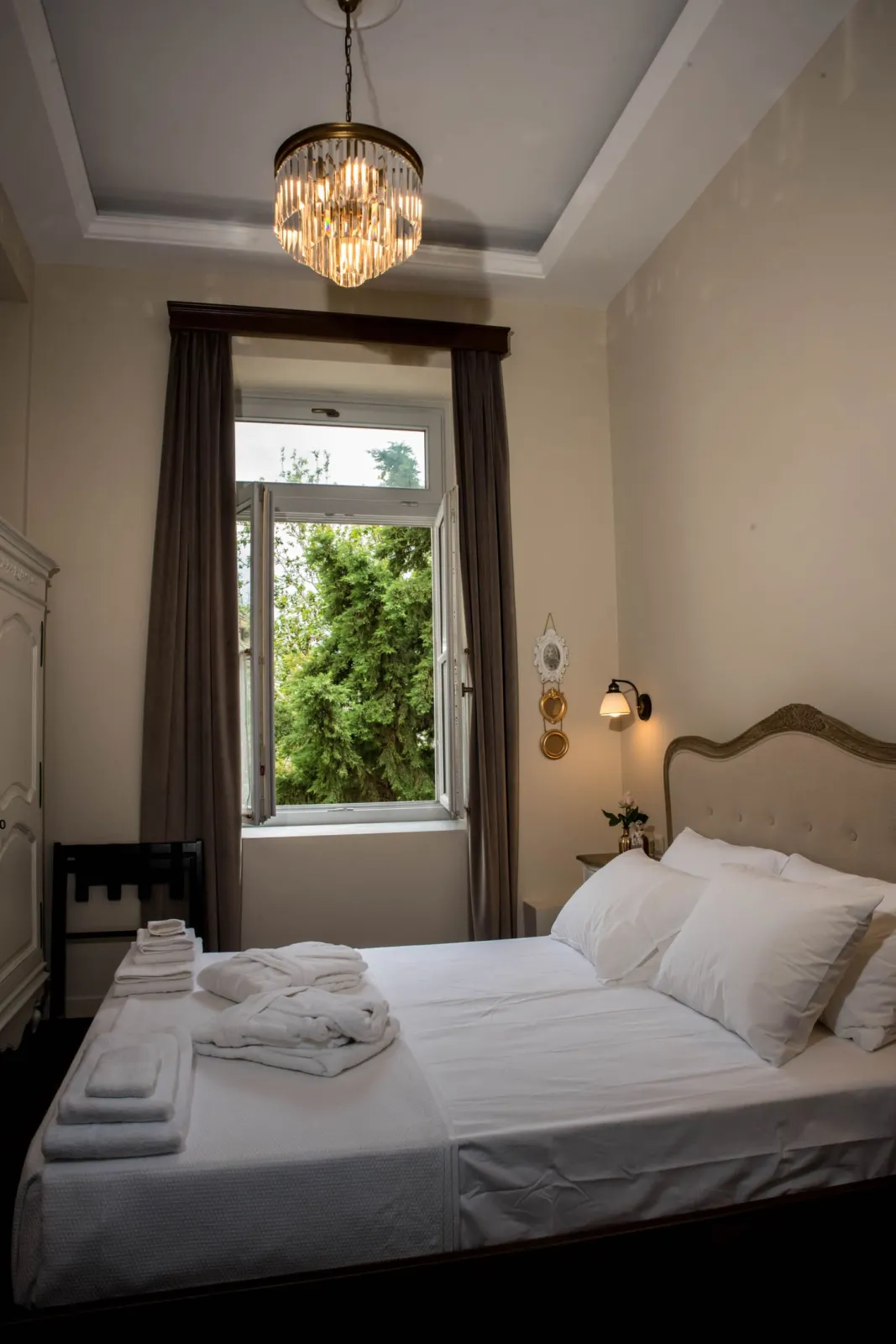 Junior Acropolis Suite