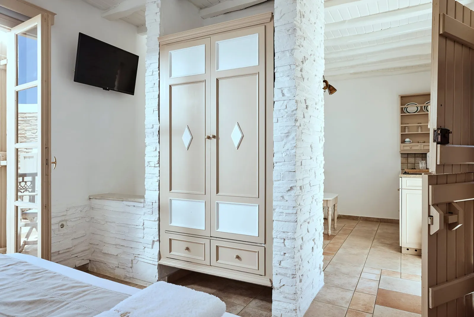 Standard Triple Room with Sea View
