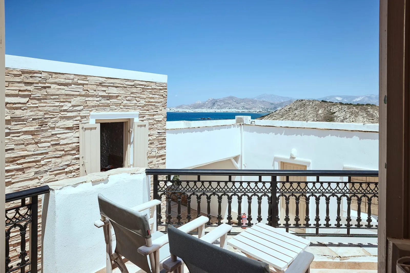 Standard Triple Room with Sea View