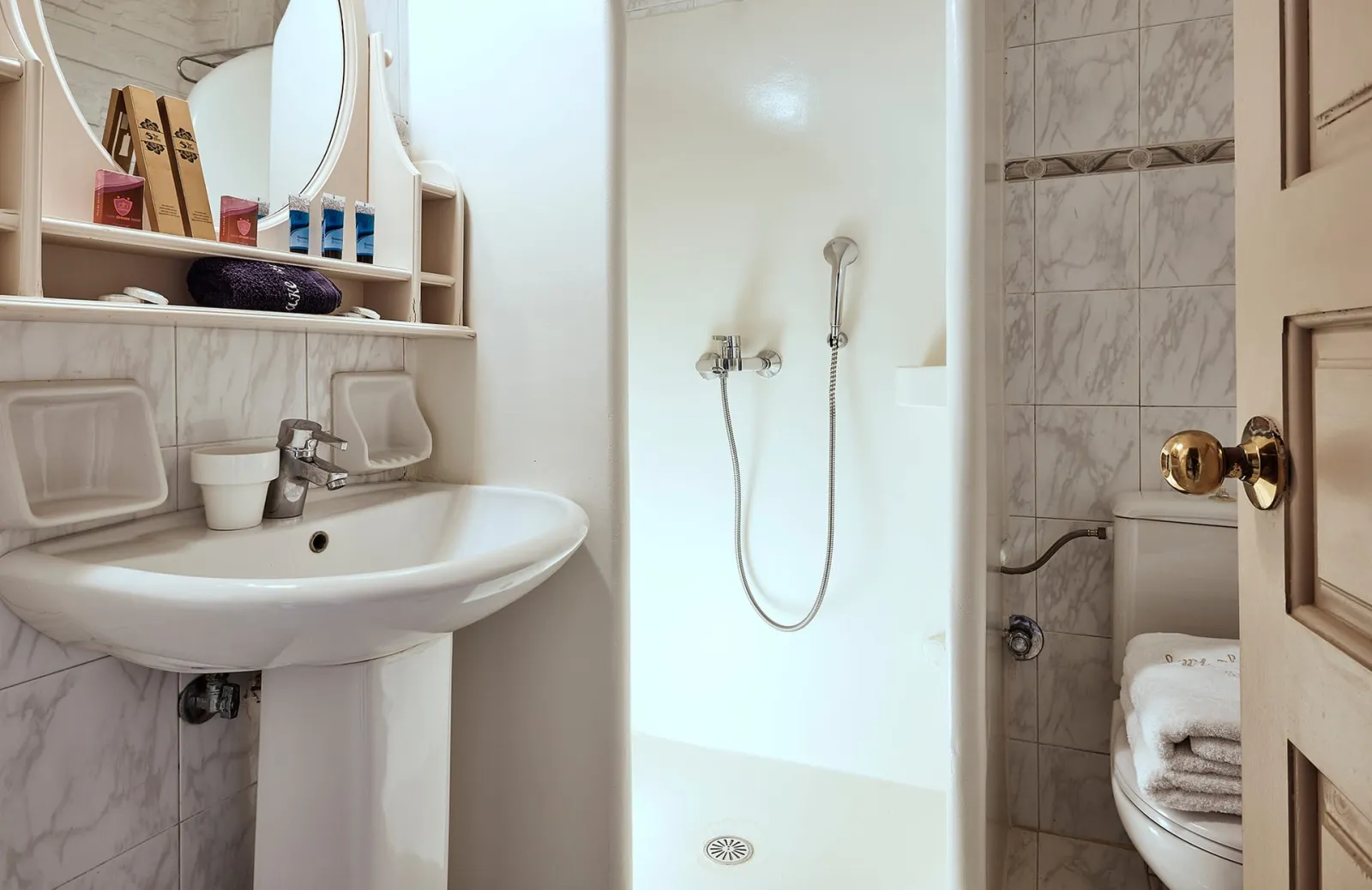 Standard Triple Room with Sea View