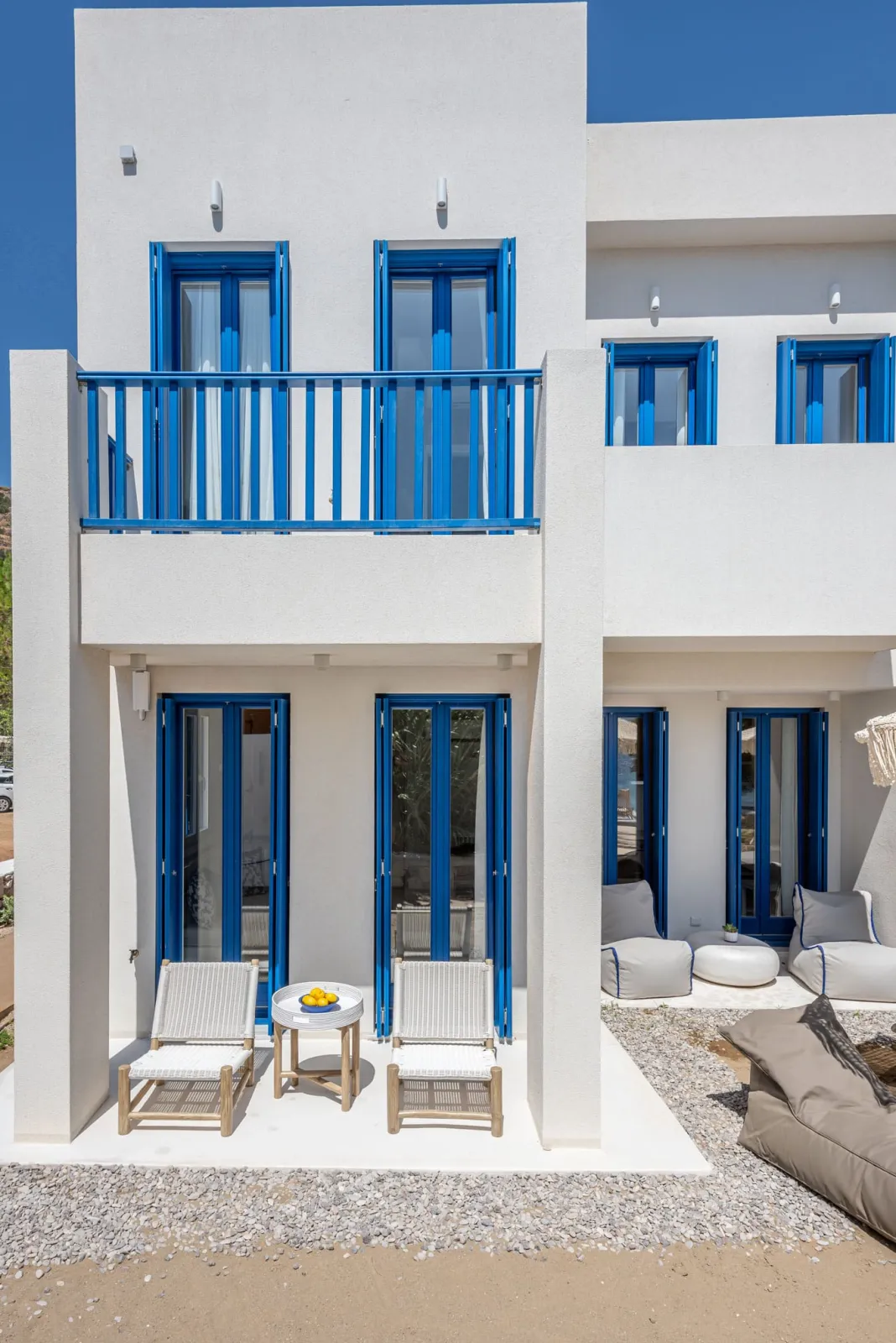 Beachfront Boutique House (BLUE)
