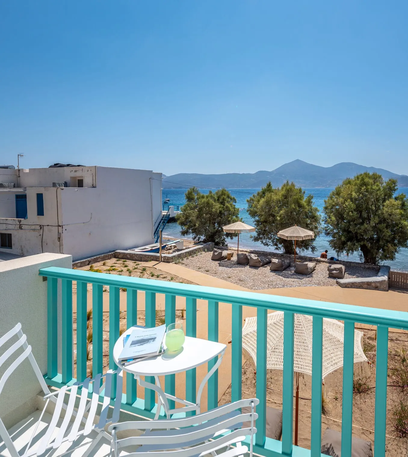 Beachfront Boutique House (TURQUOISE)