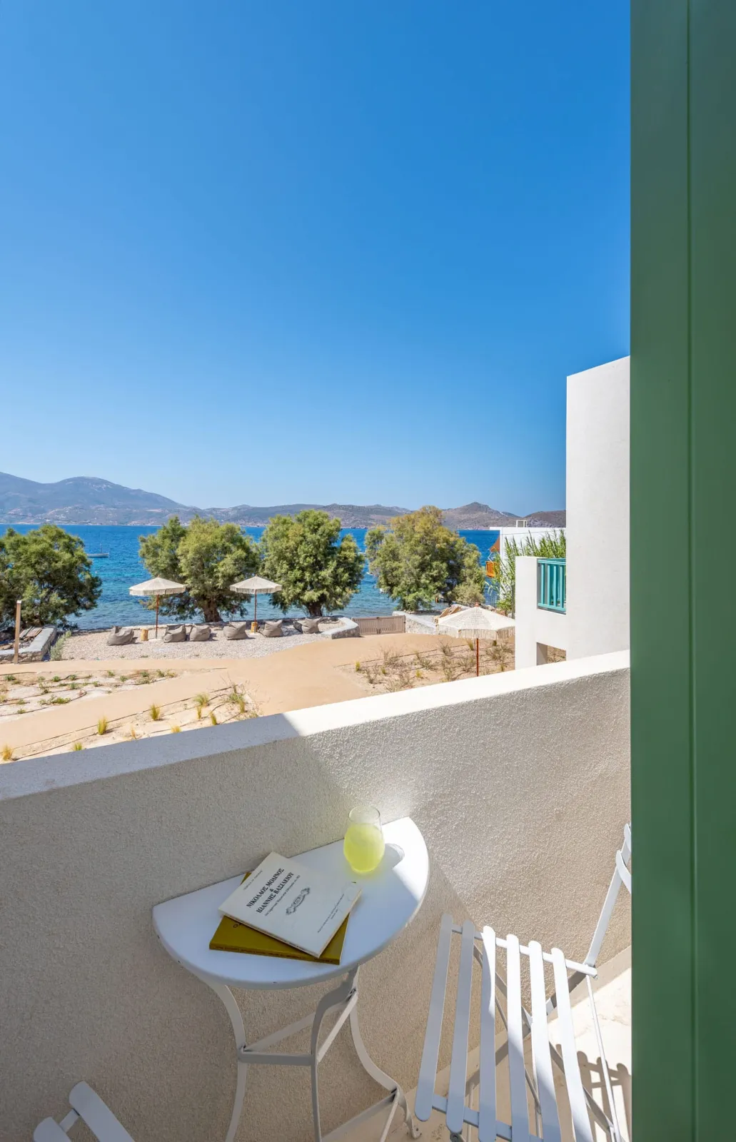 Beachfront Boutique House (OLIVE)