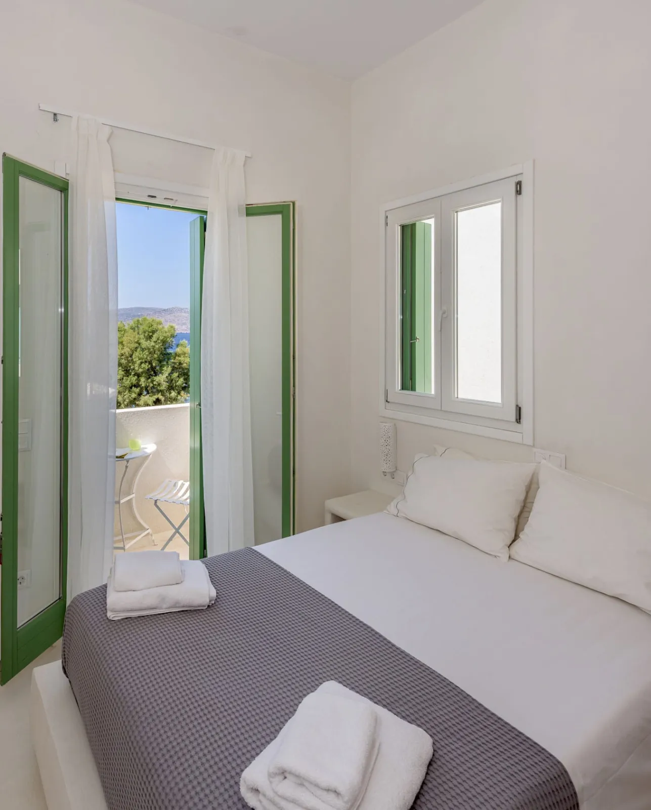 Beachfront Boutique House (OLIVE)