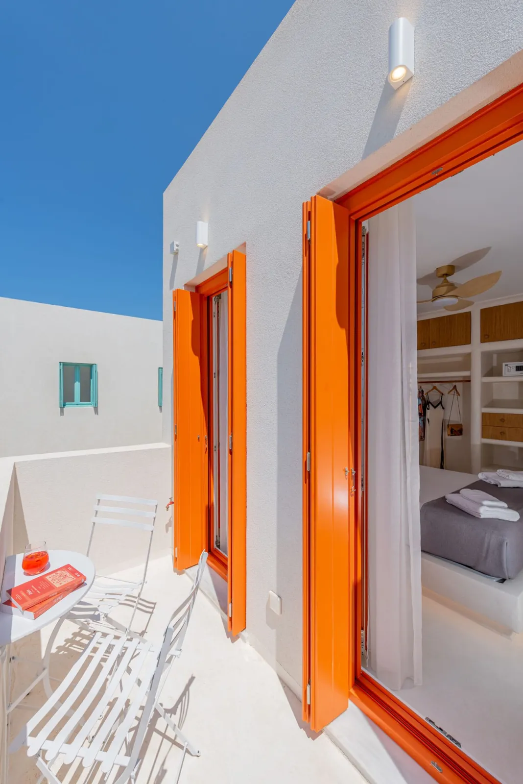 Beachfront Boutique House (ORANGE)