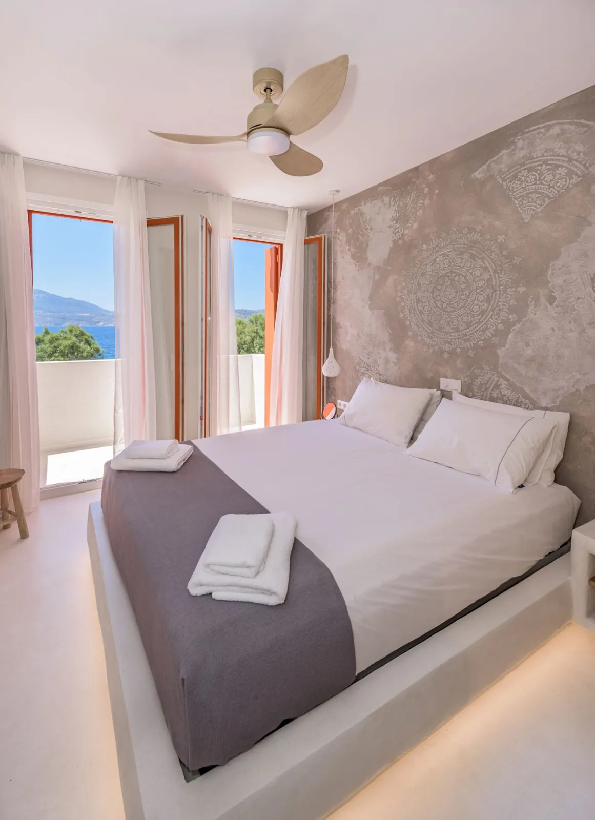 Beachfront Boutique House (ORANGE)