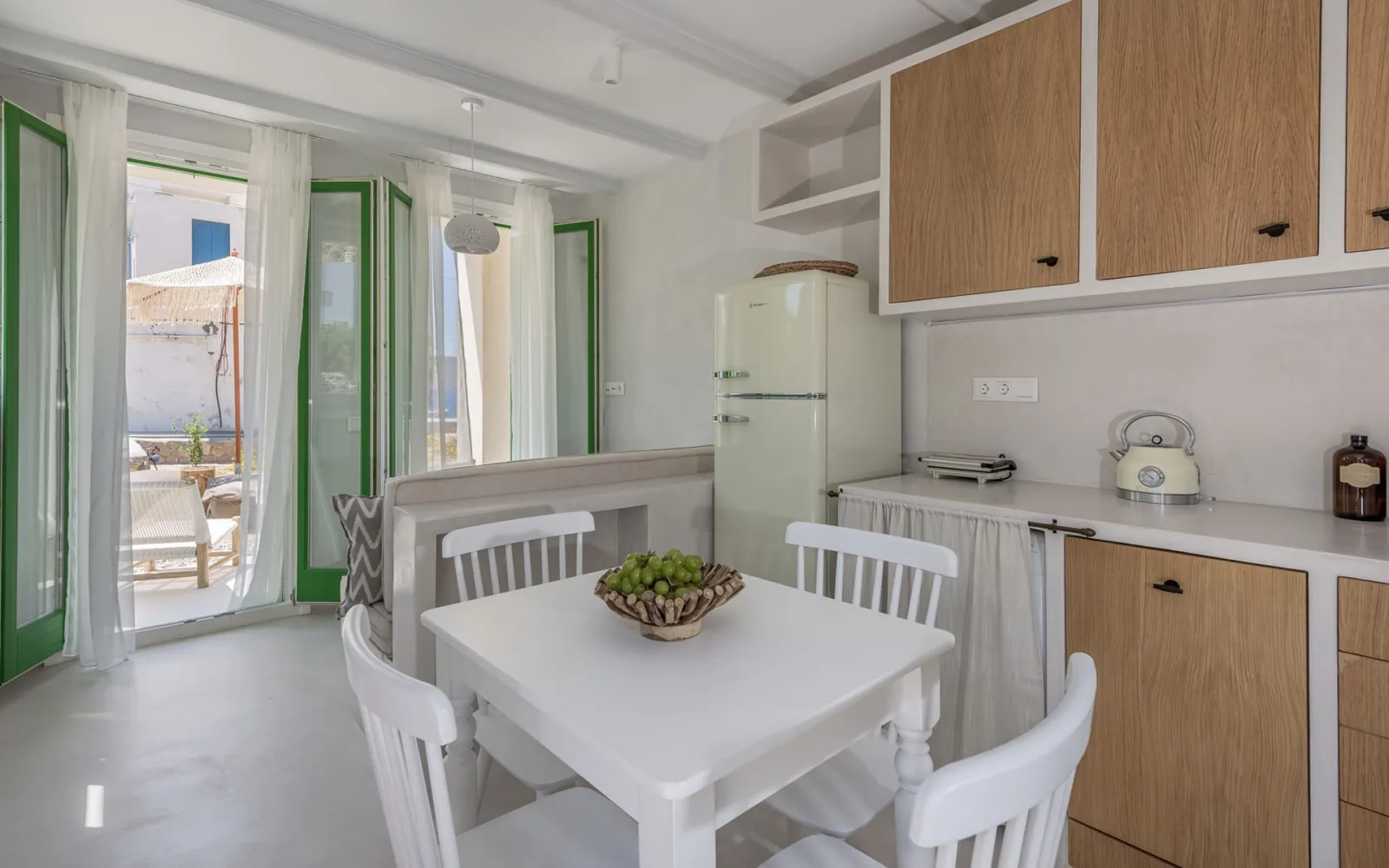 Beachfront Boutique House (GREEN)