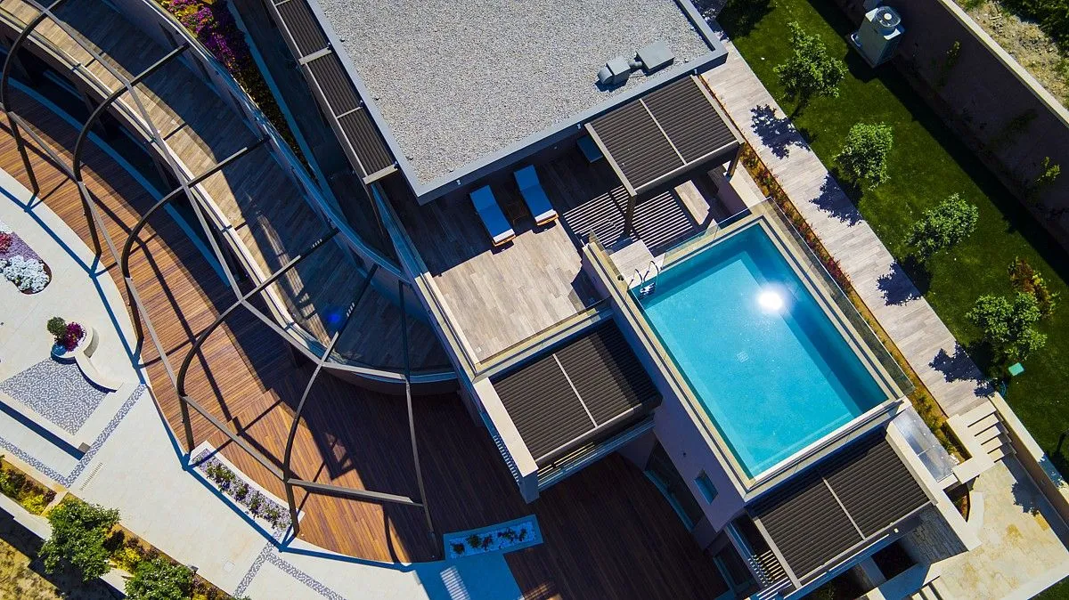 Luxury Maisonette with Private Pool Sea View