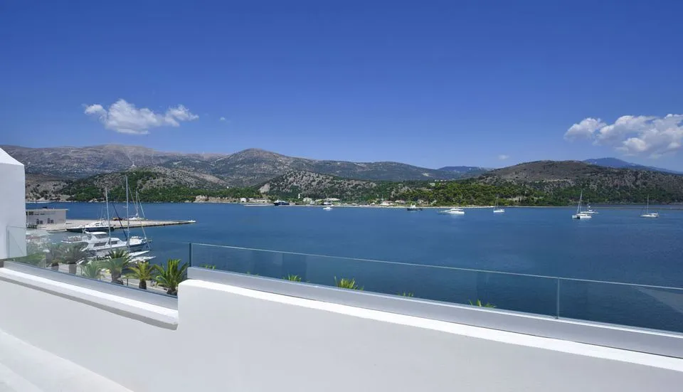 Master Suite With Jacuzzi & Sea View