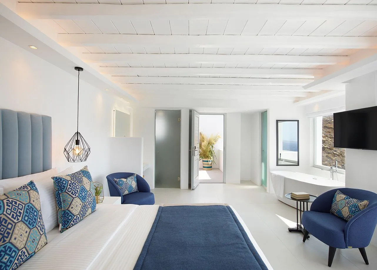 Executive Suite with Private Pool Panoramic Sea View - 38 m²