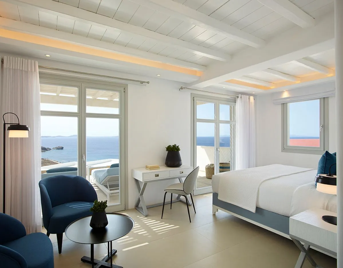 Executive Suite with Private Pool Panoramic Sea View - 38 m²