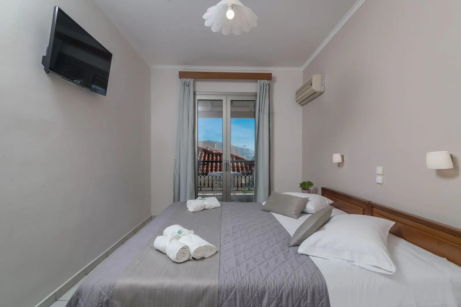 Standard Double or Twin Room with balcony - 18m²