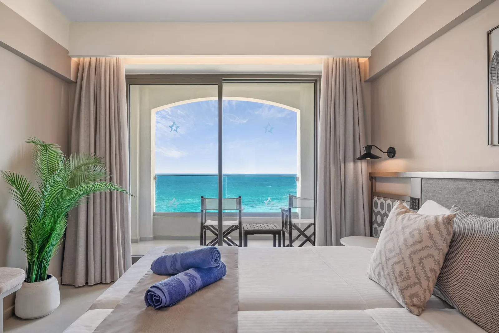 Superior High Floor Double Sea View