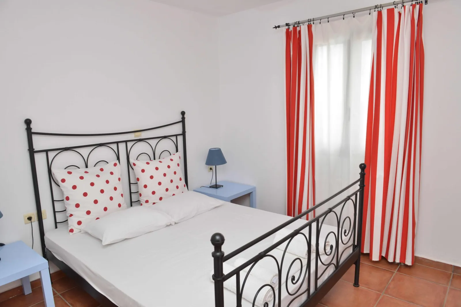 Two Bedroom Apartment - Town and Sea View