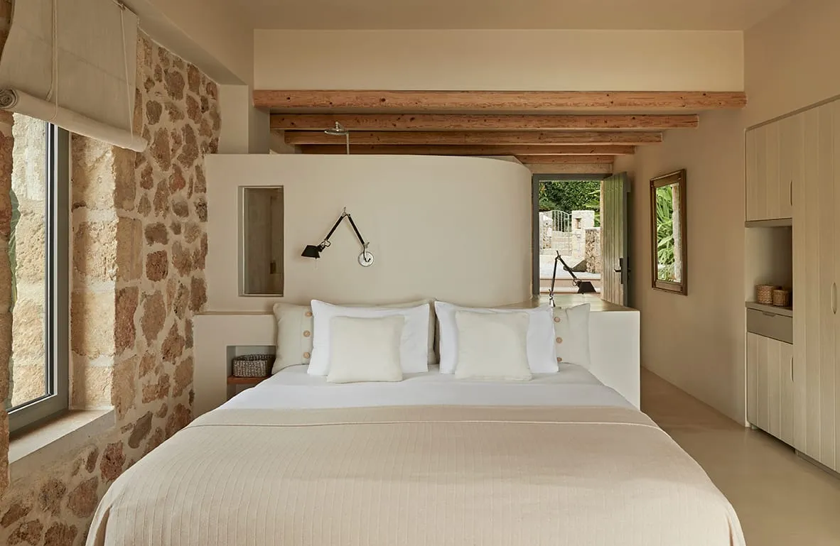 LUXURY RETREAT