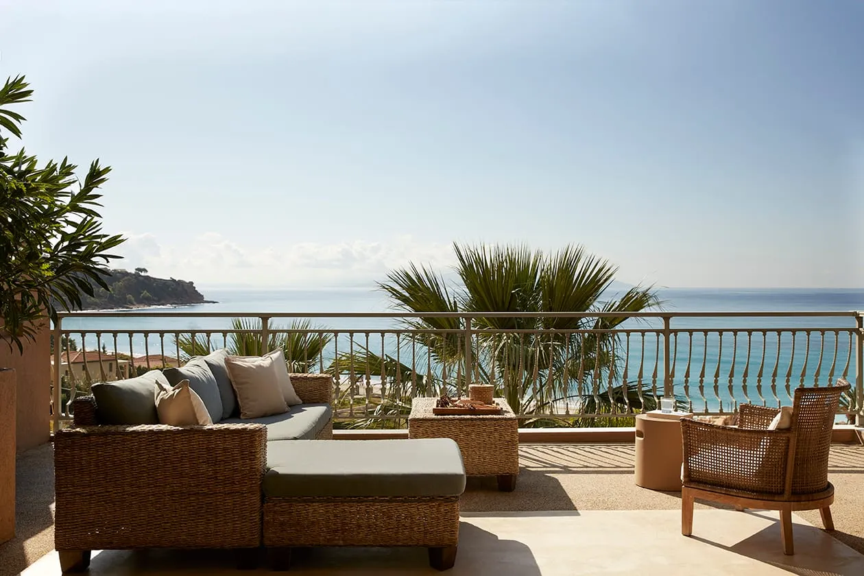 TERRACED PENTHOUSE