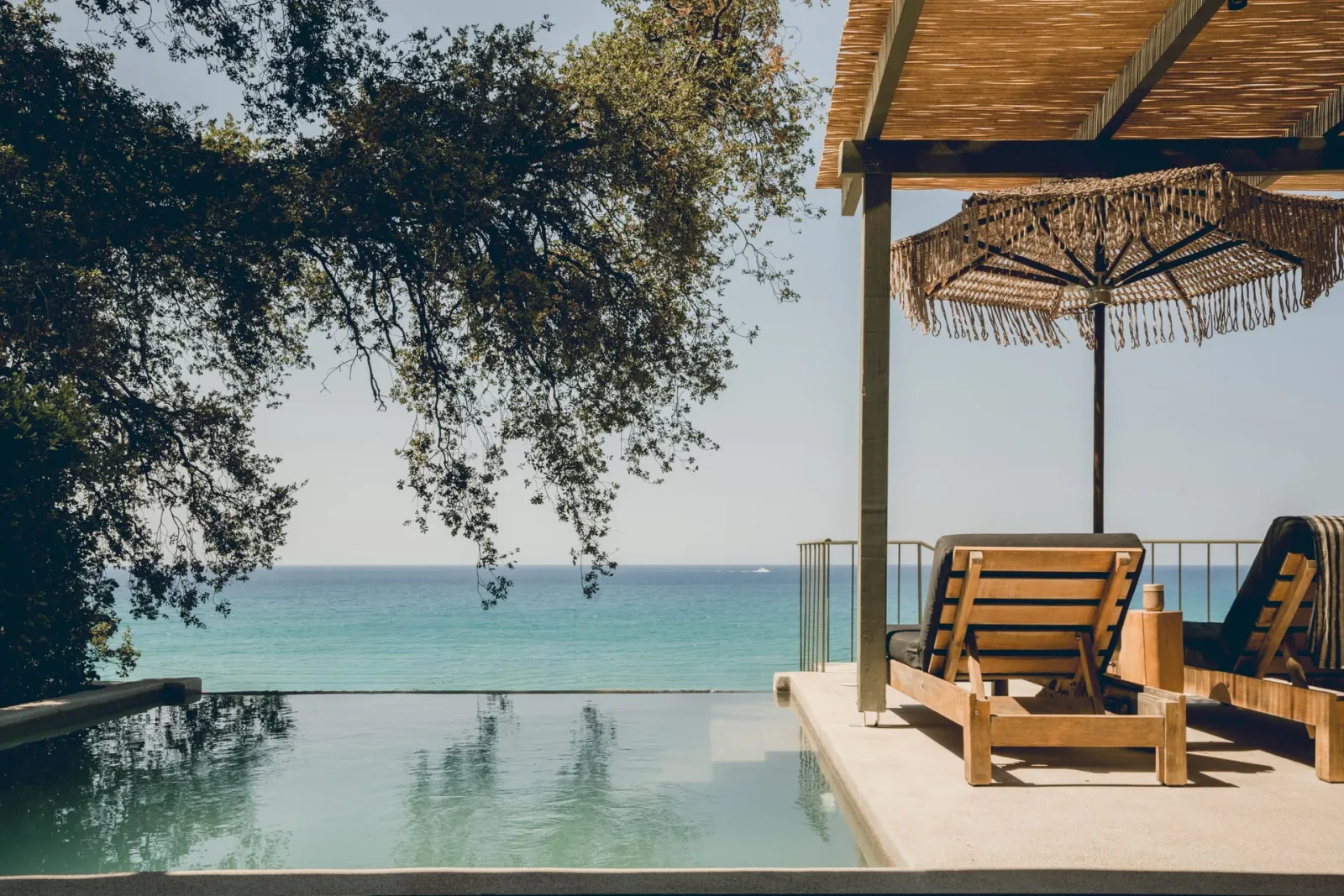 HILLSIDE RETREAT WITH POOL