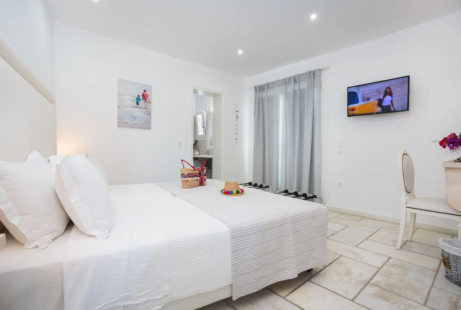 Two-Bedroom Suite Sea View