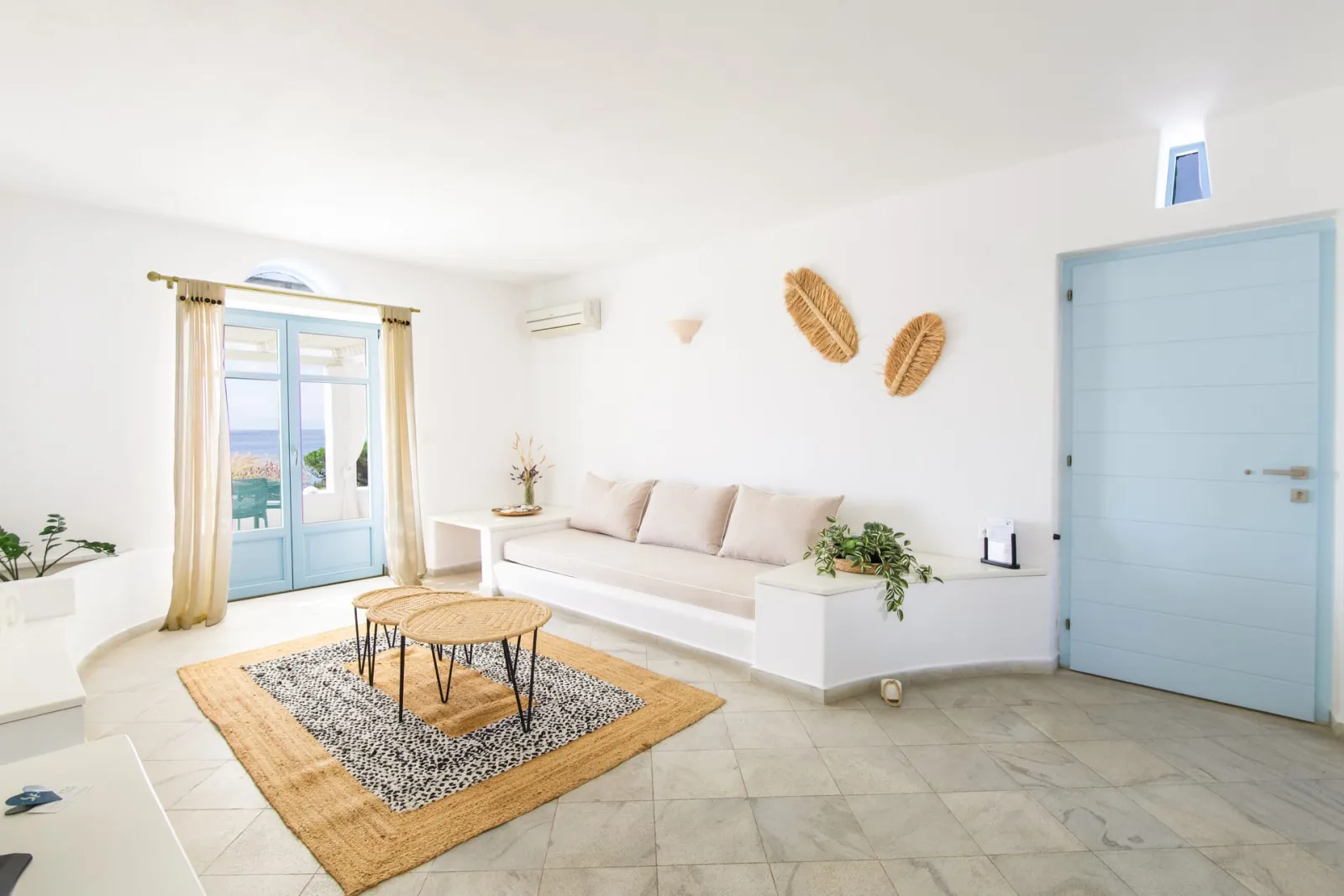 Deluxe Triple Sea View Apartment