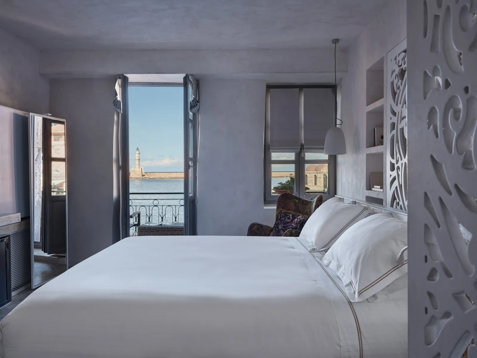 White Suite with Sea View & Balcony