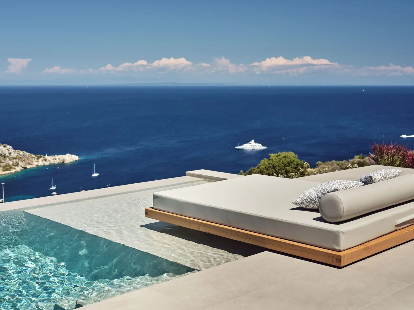 Jasmine Luxury Suite