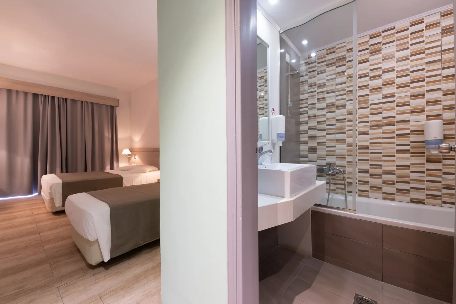 Twin Room